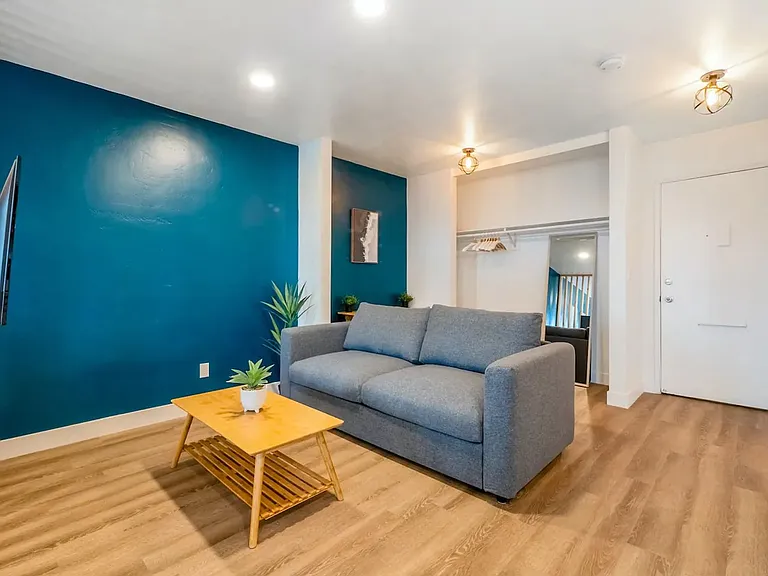 2821 Morena Blvd #7 — Photo 16