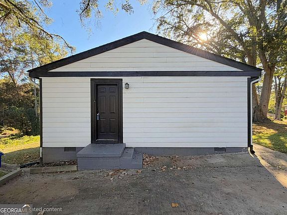 5th image of 2621 Abner Pl NW