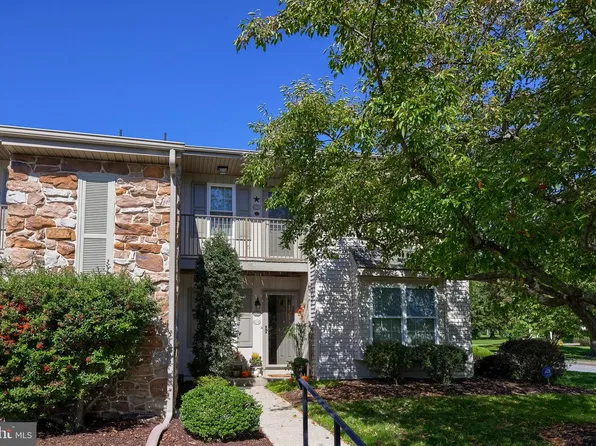 202 Greenview Dr, Lancaster, PA 17601