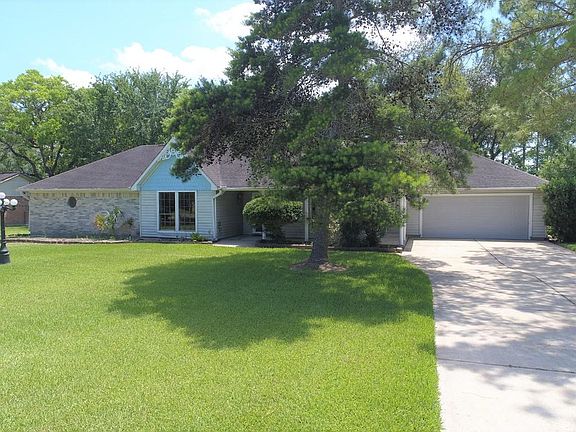 3rd image of 18300 Anne Dr