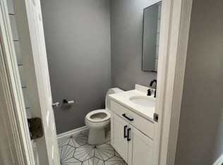 13 Locust Ct, Sicklerville, NJ 08081