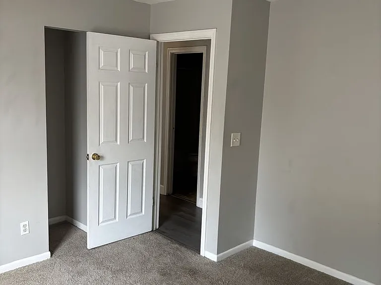 320 Roth Ln SE — Photo 4