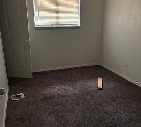 5th image of 3404 SE 27th St