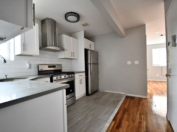 794 Freeman St APT 3