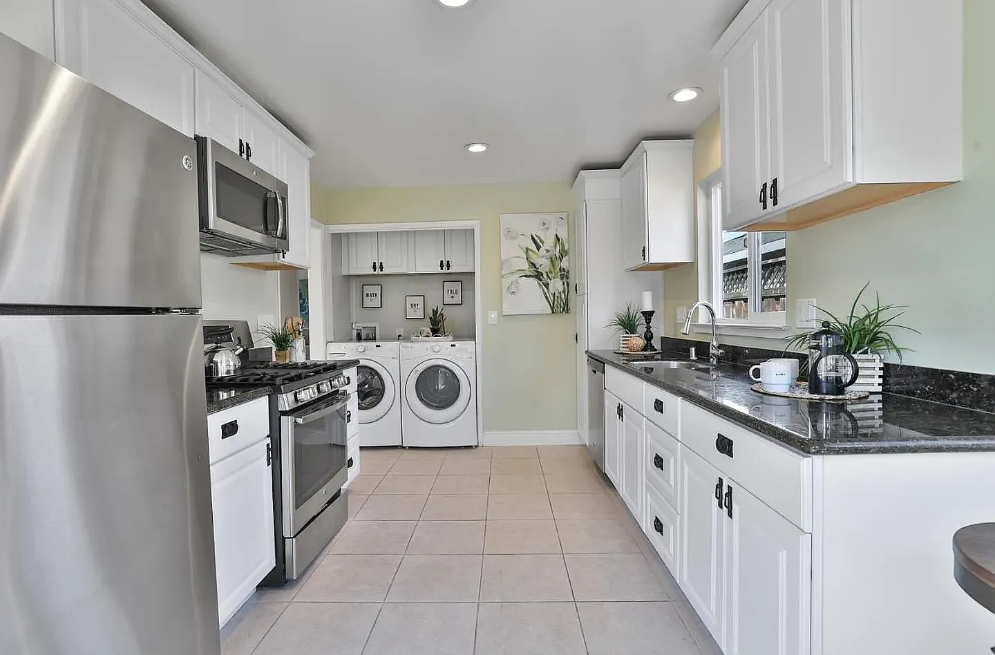 2 bed, 792 sqft, $5,000 — Photo 4
