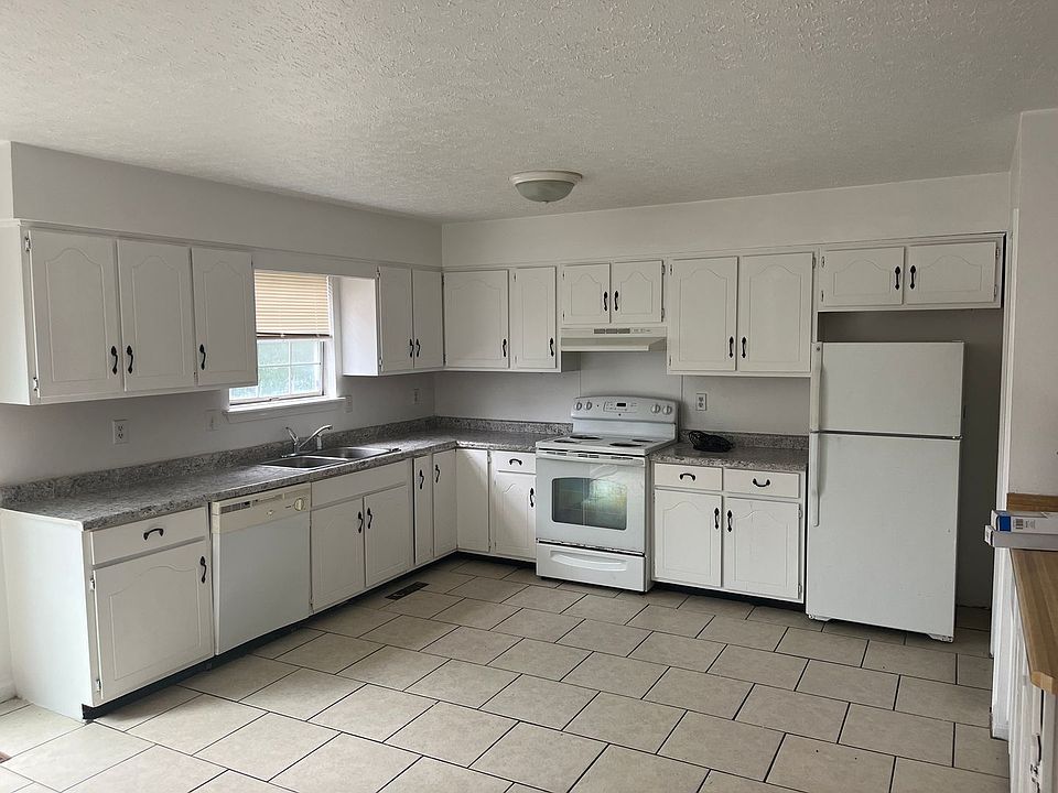 1st image of 2706 Pioneer Ct