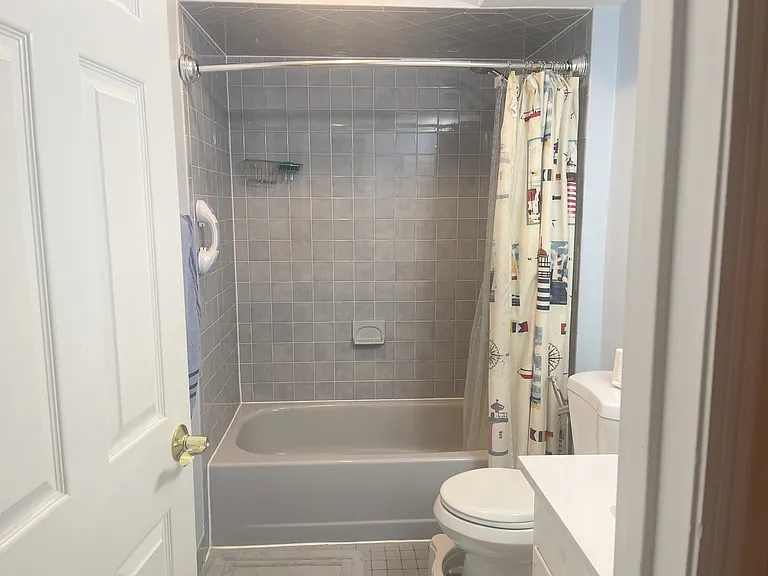 Bath 2 - 2