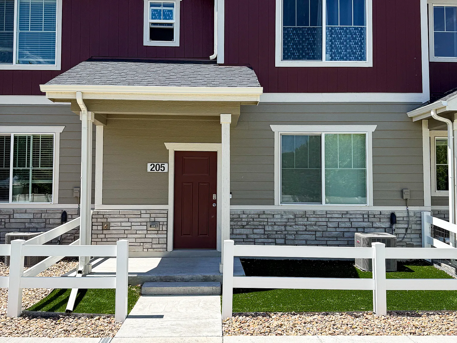 3 bed, 1440 sqft, $2,800 — Photo 1
