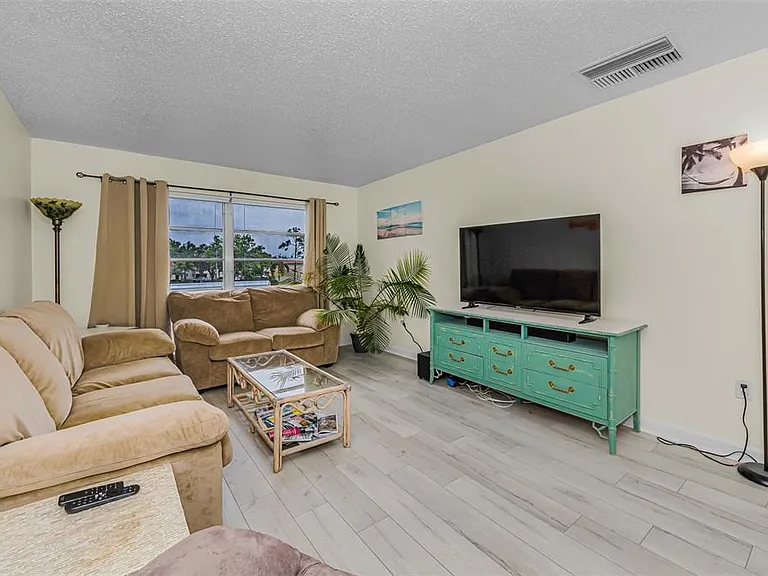 2700 Bayshore Blvd #3208 — Photo 13