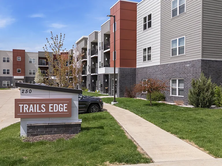 Trails Edge — Photo 20