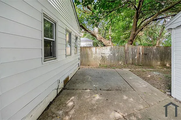 18565 Kenosha St — Photo 6