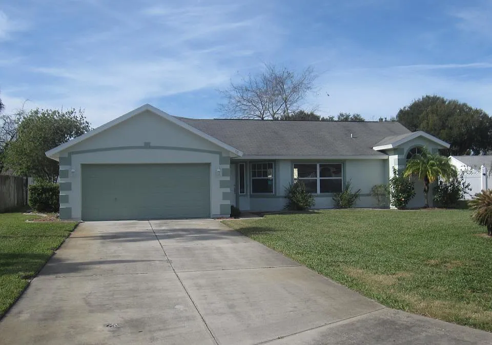38 Parkview Ln