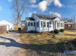 409 Jordan Ln, Scottsboro, AL 35768