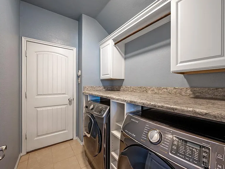 2413 Michelle Creek Dr — Photo 11