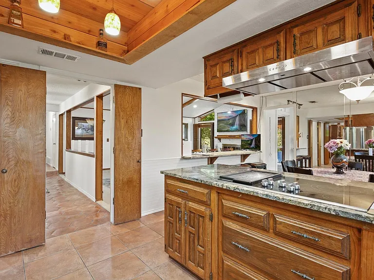 847 Middle Run Ct — Photo 39
