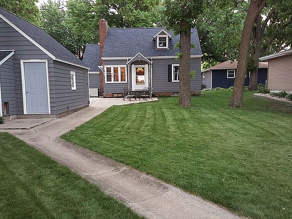2nd image of 1220 Albion Ave