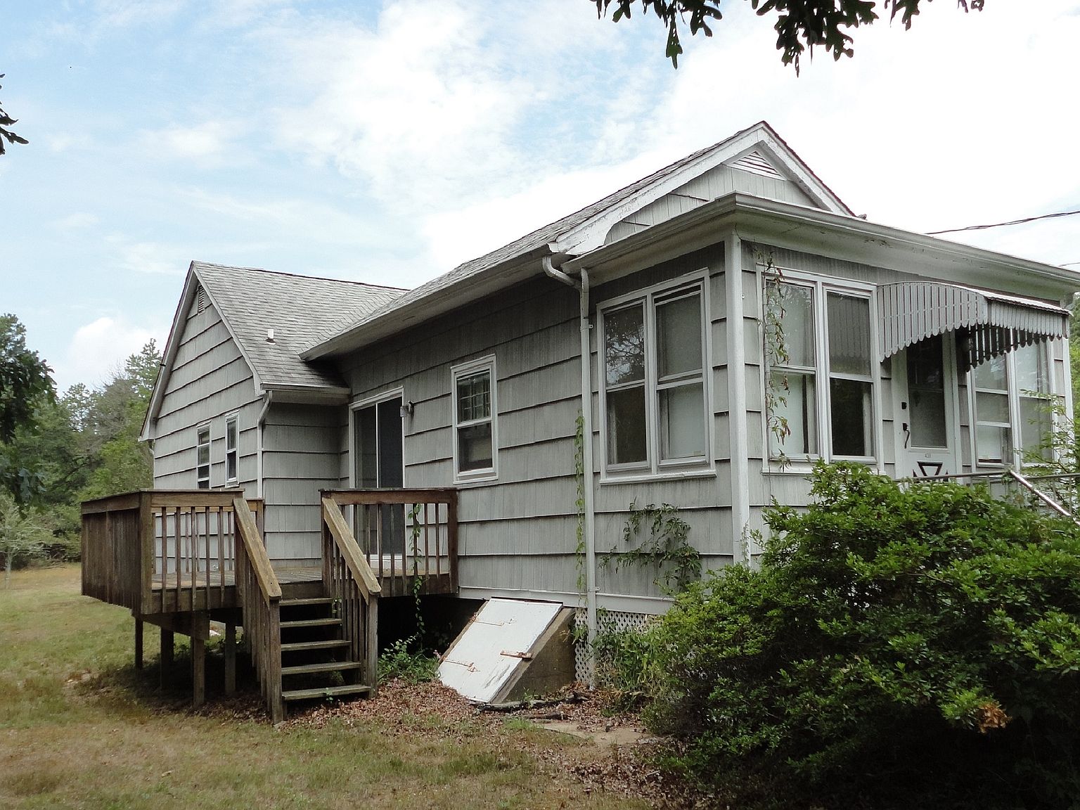 438 Weeks Ave, Manorville, NY 11949 Zillow