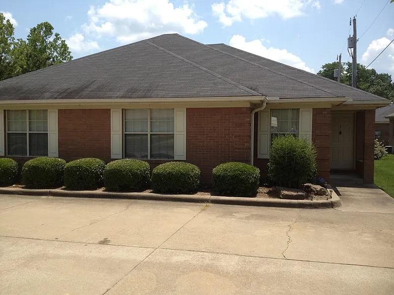 2823 College Ave #2