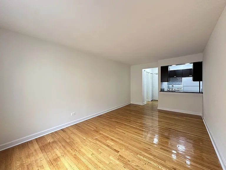 6830 N Sheridan Rd #574 — Photo 15