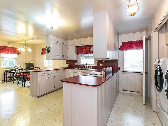 5th image of 414 Southridge Dr