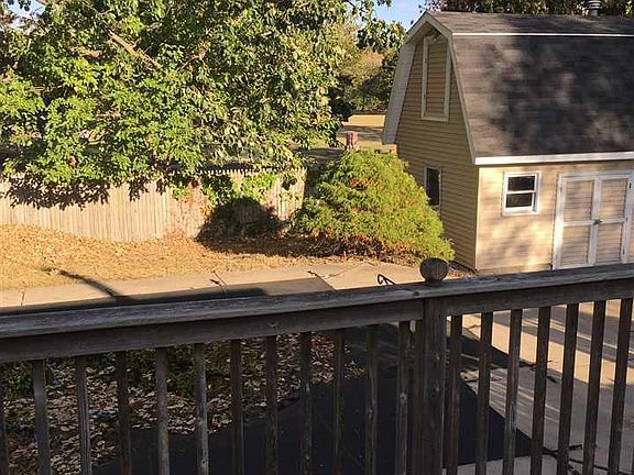 5th image of 402 Seminole Dr