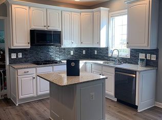 42357 Friendship St, Chantilly, VA 20152