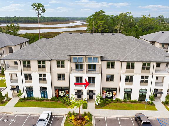 3rd image of 2501 Bienville Blvd #324