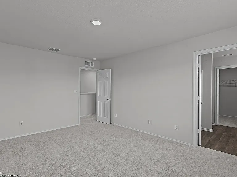 819 Bluegrass Point — Photo 11
