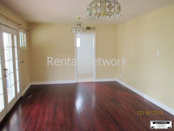 5th image of 220 Crestmont Dr