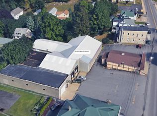 911 Main St, Avoca, PA 18641