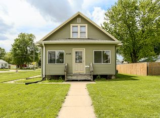 2028 S 8th St, Council Bluffs, IA 51501