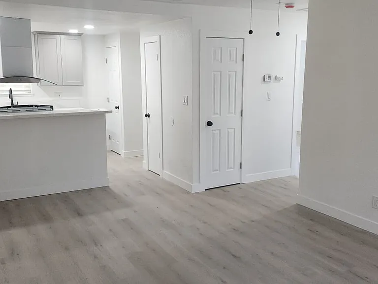 2906 Determine Dr — Photo 3