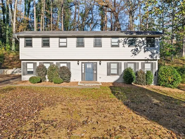 3073 Capri Ct, East Pt, GA 30344