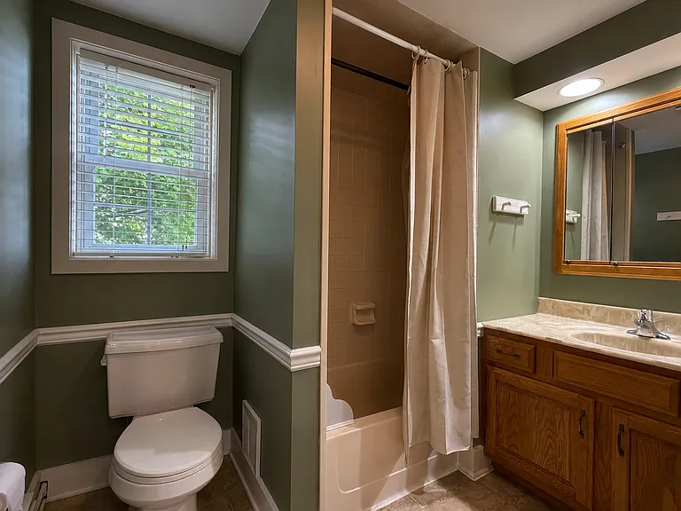 1592 Old Line Rd — Photo 25