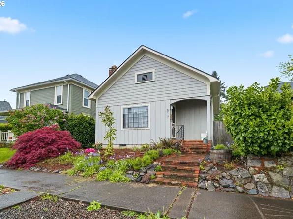 517 C St, Springfield, OR 97477