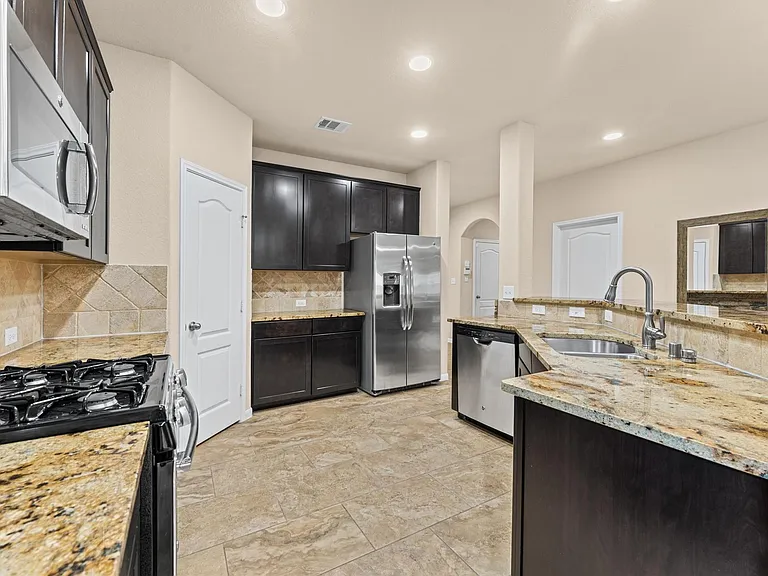 9974 Stone Creek Ln — Photo 14