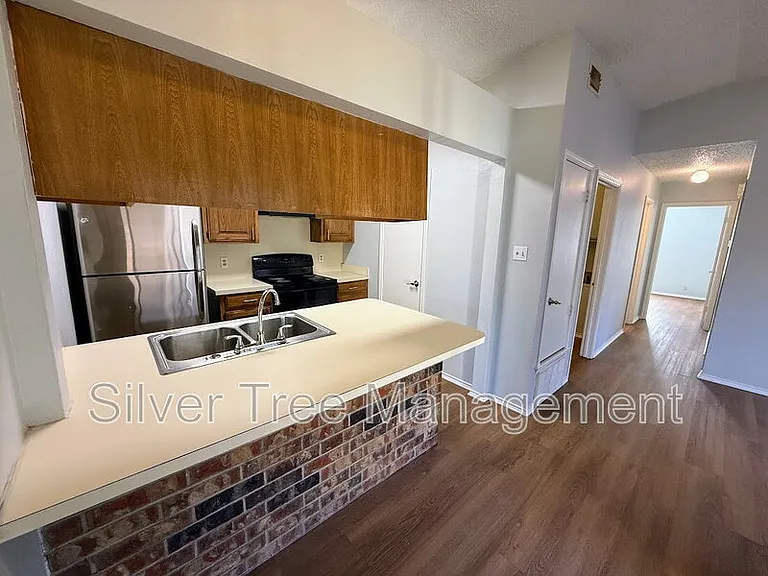 6847 S Creek Dr — Photo 6