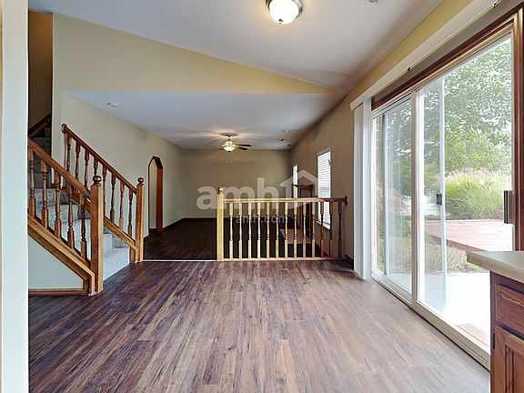 4th image of 333 Greenwood Ln