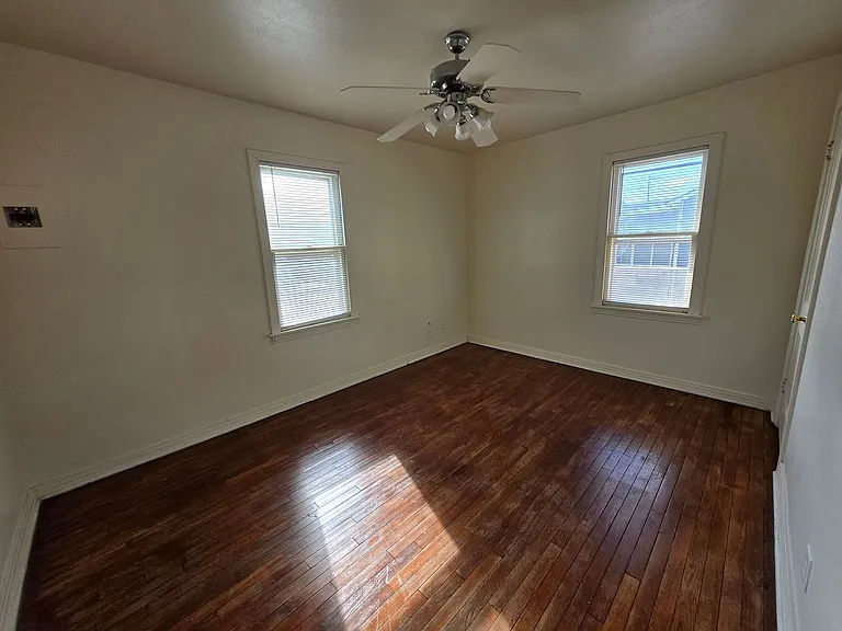 1012 Crescent Dr — Photo 7