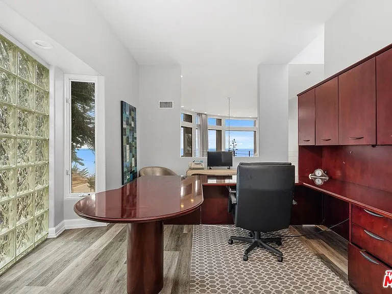 11834 Pacific Coast Hwy — Photo 17