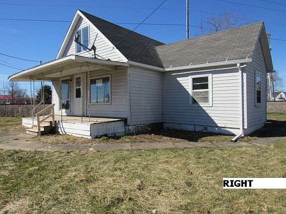 3rd image of 104 E Main St