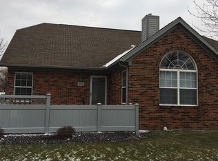 368 Stonegate Blvd, Bowling Green, OH 43402