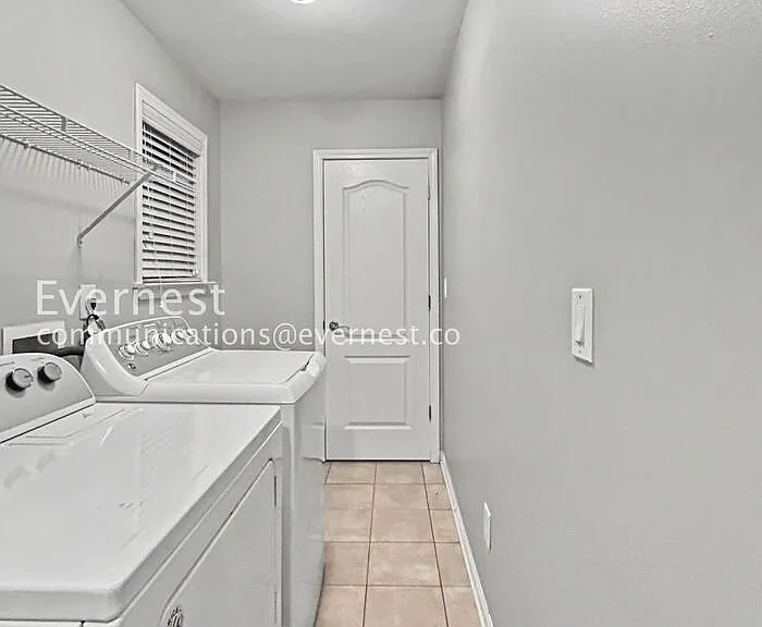 1153 Smith St SW — Photo 25