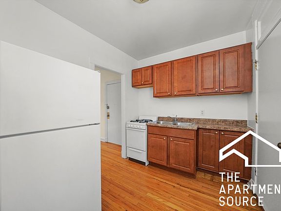2nd image of 2649 N Spaulding Ave APT 1E