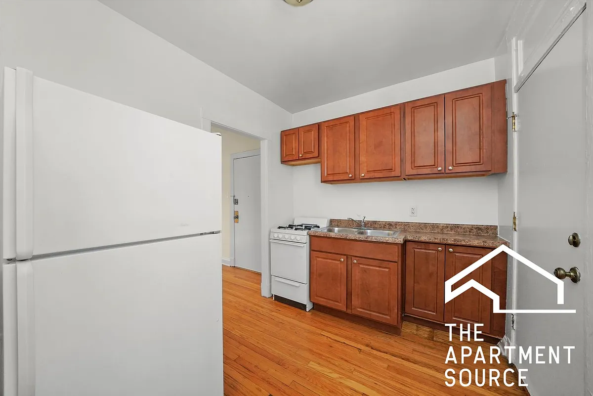 Building Photo - 2649 N Spaulding Ave #1E