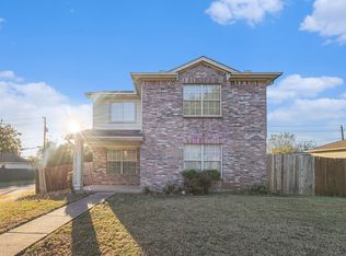 2703 Clayton Oaks Dr, Dallas, TX 75227