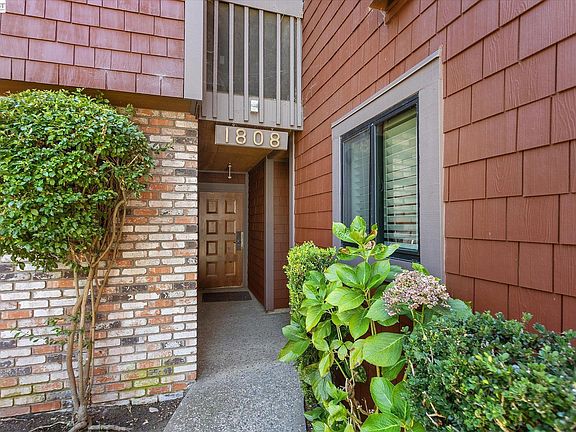 3rd image of 1810 Central Ave #1808