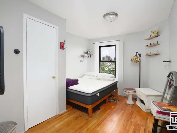 626 Willoughby Avenue image 5 of 8