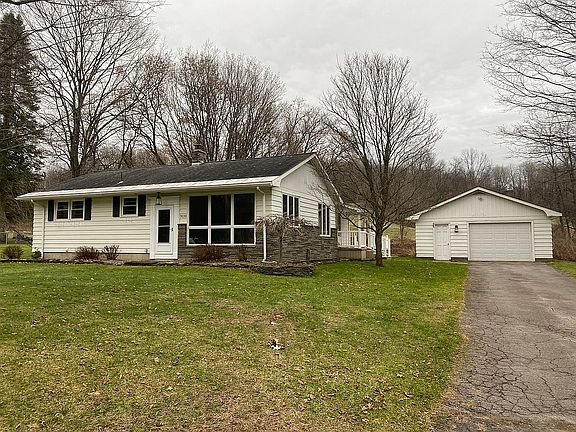 5th image of 3132 North St