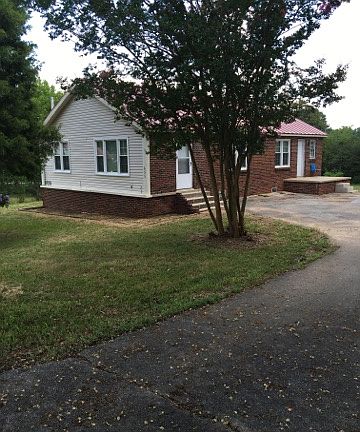 2nd image of 651 Cox Creek Pkwy